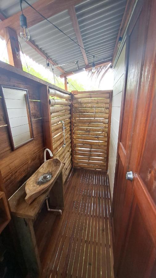 El Clandestino Villa Bocas del Toro Exteriör bild