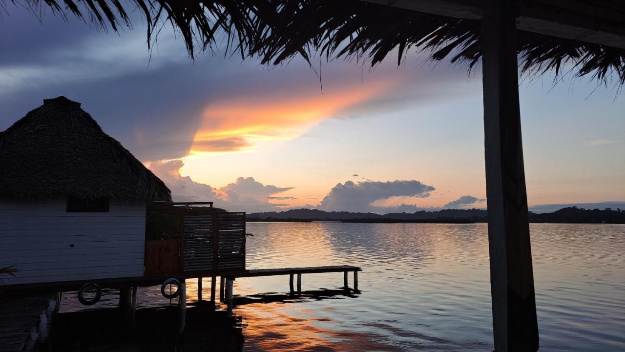 El Clandestino Villa Bocas del Toro Exteriör bild